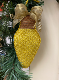 LB6 - Classic Light Bulb Yellow