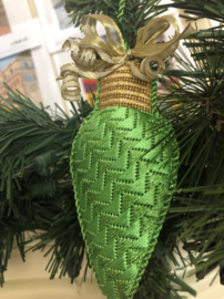 LB8 - Classic Light Bulb Christmas Green