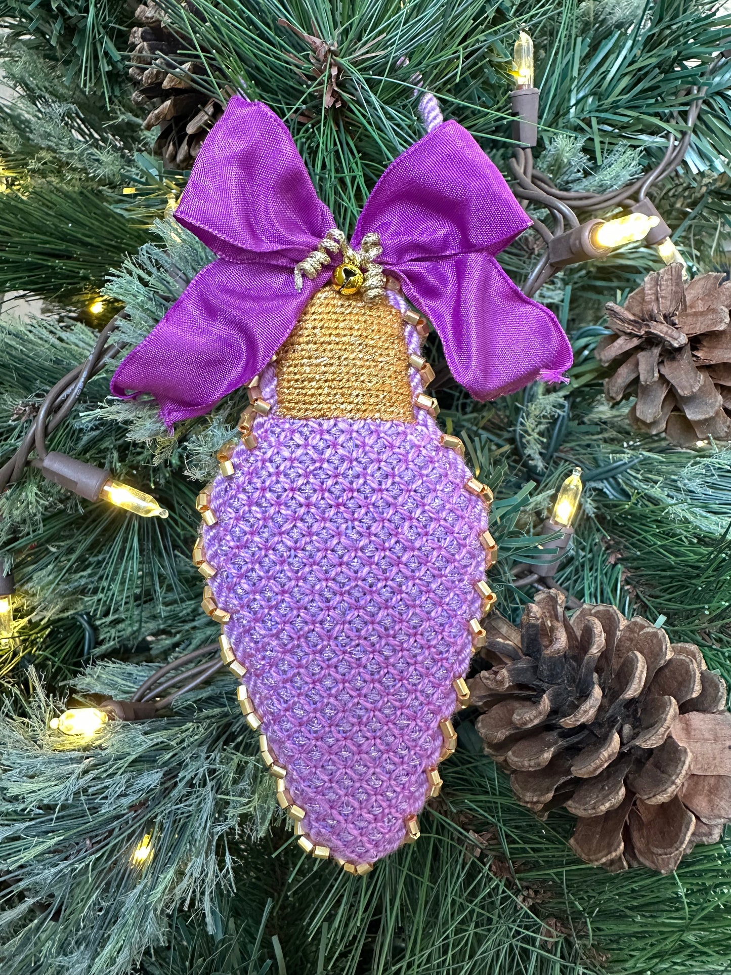 Light Bulb Dragonfly with Stitch Guide - BW174